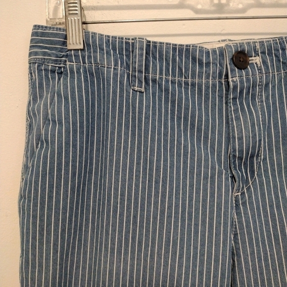 Gap - Striped Slim Boyfriend Chino Crop Pants - Picture 3 of 13